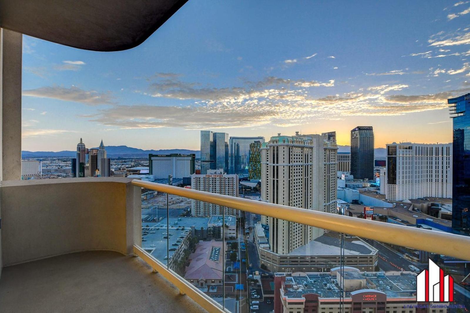 Mgm Signature-30-705 F1 Track & Strip View Balcony Las Vegas Exterior photo