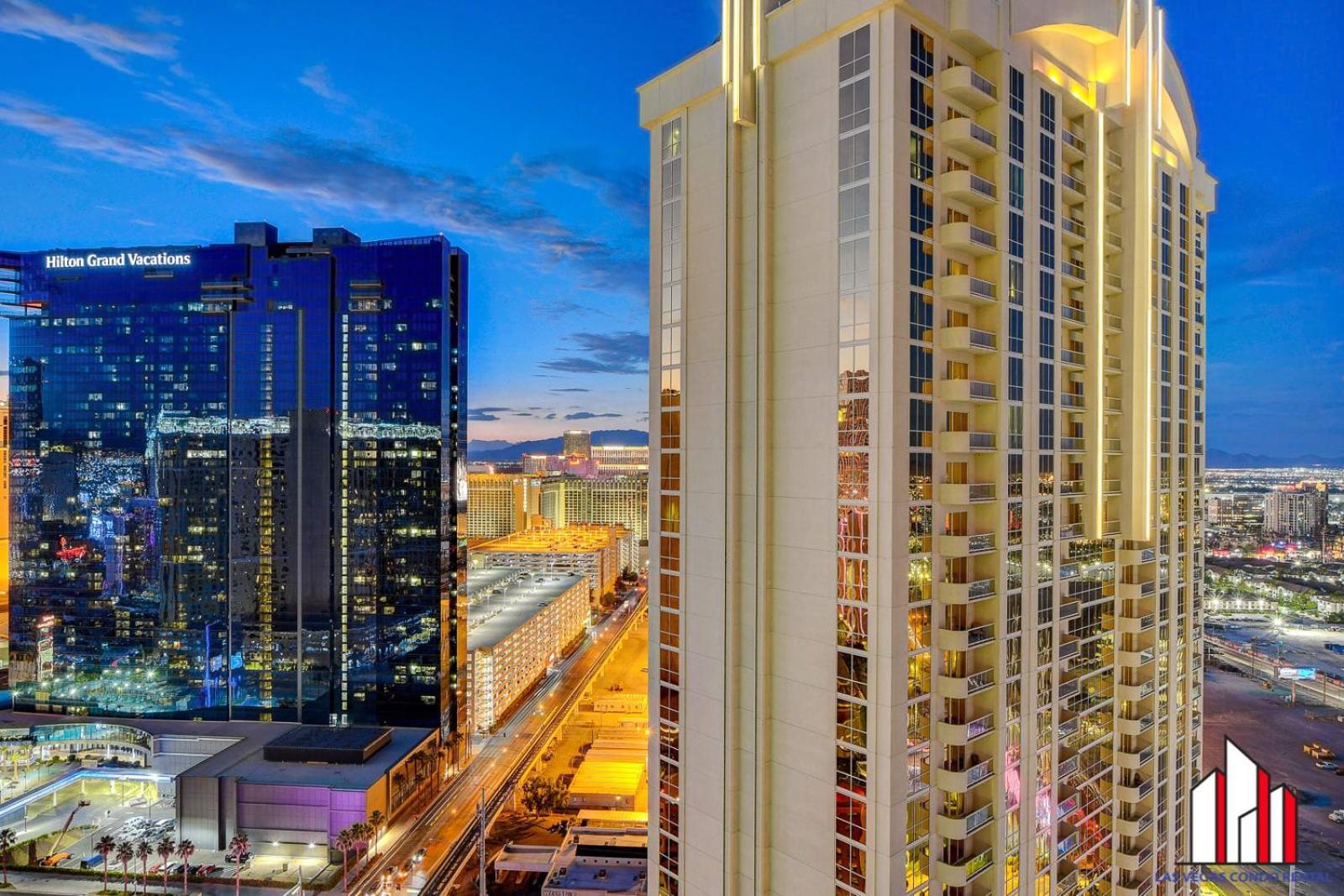 Mgm Signature-30-705 F1 Track & Strip View Balcony Las Vegas Exterior photo